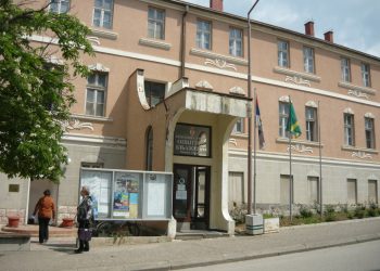 Novčana pomoć Opštine Knjaževac učenicima i studentima