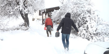 Pomoć stigla do udaljenih knjaževačkih sela koja su danima bez struje (VIDEO)