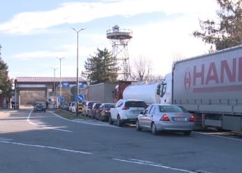 Teretni saobraćaj preusmeren na Granični prelaz Vrška čuka (VIDEO)