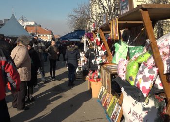 Sve za praznike na jednom mestu – Novogodišnji bazar u Zaječaru (VIDEO)