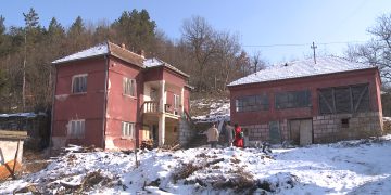 Otkupom kuća u knjaževačkim selima više od 20 porodica u protekle dve godine obezbedilo trajno krov nad glavom (VIDEO)