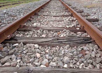 Iskliznule cisterne sa sumpornom kiselinom kod Trnavca, nema curenja. Saobraćaj u prekidu (VIDEO)