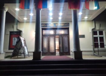 Četvrto festivalsko veče: Predstava ,,Nije smrt biciklo (da ti ga ukradu)”