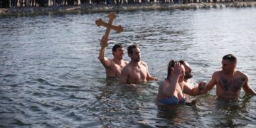 Vladimir Bonović pobednik Bogojavljenskog plivanja