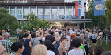 GIK opet odbio prigovore opozicije na izborni proces, održan protest ispred PU Zaječar