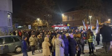 Zaječarci na protestu “Radnicima plate, pravda za sve”