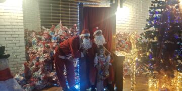 “Čestitku dostavi, paketić nabavi”: Podeljeno 1500 paketića knjaževačkim mališanima