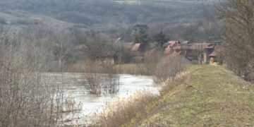 Vanredna odbrana od poplava kod Trnavca: Nema opasnosti od poplava (VIDEO)
