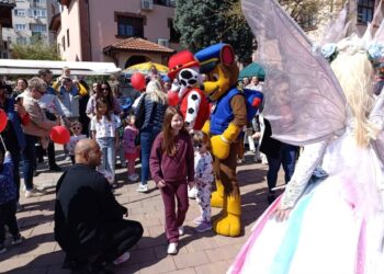 Vaskrs u Zaječaru: Najveselija ulica na istoku Srbije