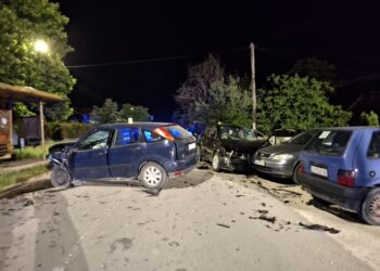 U teškoj saobraćajnoj nezgodi na Lubničkom putu povređene dve osobe (VIDEO)