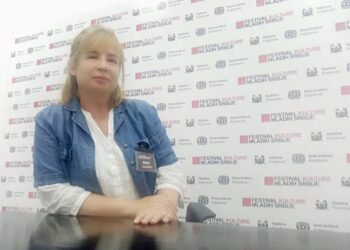 Suzana Stamenković, novinarka ZA MEDIA produkcije, dobitnica priznanja “Petar Lalović” VRMDŽA FEST-a