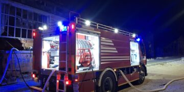 Vatra izbila u nekadašnjem „Porcelanu“ u Zaječaru, nema povređenih (VIDEO)