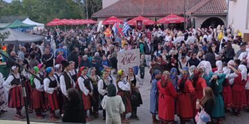 Lepota tradicije balkanskih zemalja u Velikom Izvoru