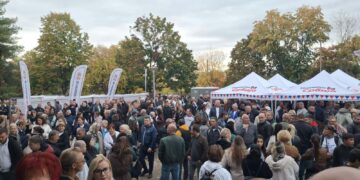 Snimatelju produkcije ZA MEDIA nije dozvoljen ulazak na skup naprednjaka
